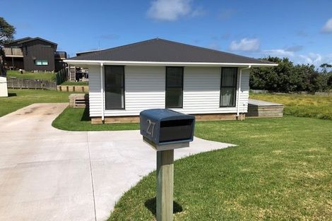 Photo of property in 27 Sunset Drive, Baylys Beach, Dargaville, 0377