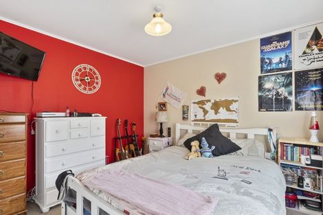 Photo of property in 17 Esmae Place, Dinsdale, Hamilton, 3204