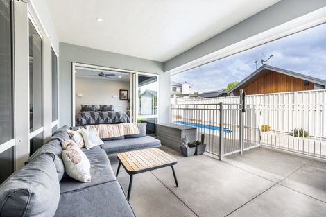 Photo of property in 75a Arataki Road, Havelock North, 4130