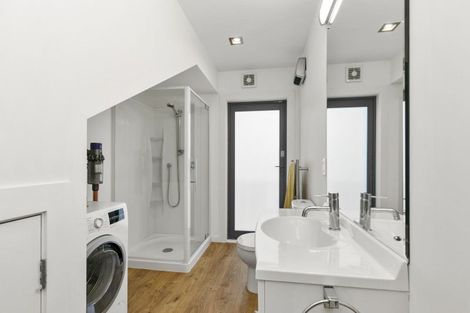 Photo of property in 131 Raroa Road, Aro Valley, Wellington, 6012