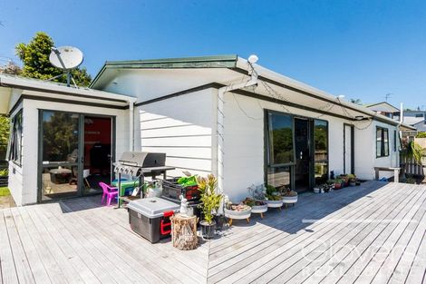 Photo of property in 31b Avonleigh Road, Green Bay, Auckland, 0604