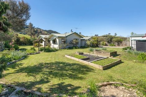 Photo of property in 2 Riwaka-kaiteriteri Road, Riwaka, Motueka, 7197
