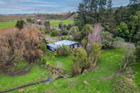 Photo of property in 806 Pohangina Road, Ashhurst, 4884