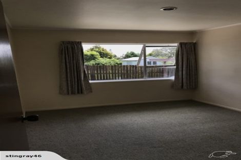 Photo of property in 11a Sunnypark Avenue, Rosehill, Papakura, 2113