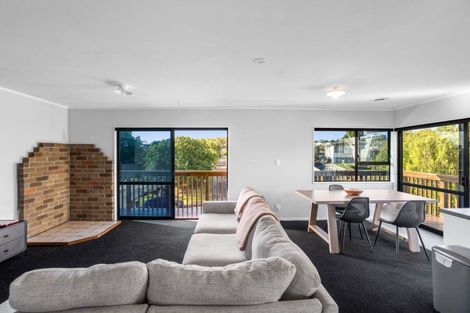 Photo of property in 59 Reynella Drive, Massey, Auckland, 0614