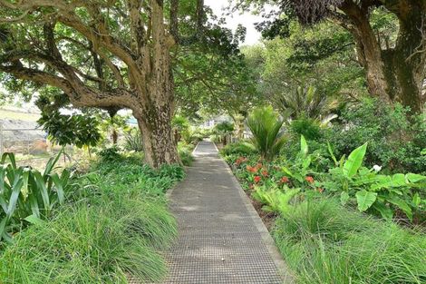 Photo of property in 20 Rewa Rewa Lane, Orewa, 0931