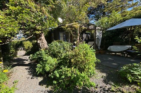 Photo of property in 10 Sandy Beach Road, Tinopai, 0593