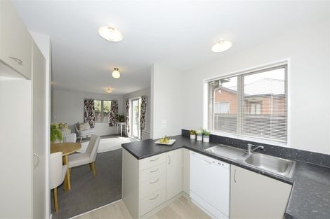 Photo of property in 17 Picton Avenue, Riccarton, Christchurch, 8011