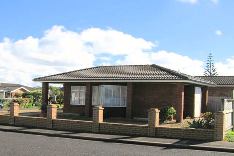 Photo of property in 1/57 Weiti Road, Orewa, 0931