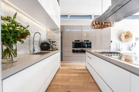 Photo of property in 455 Sawyers Arms Road, Harewood, Christchurch, 8051