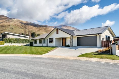 Photo of property in 42a-b Kelliher Drive, Wanaka, 9305
