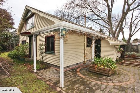 Photo of property in 108 Opawa Road, Opawa, Christchurch, 8023