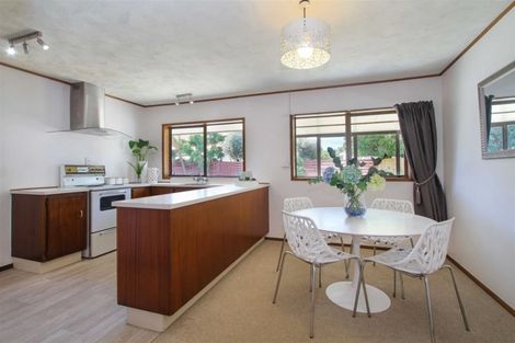 Photo of property in 4/4 Beach Road, Orewa, 0931
