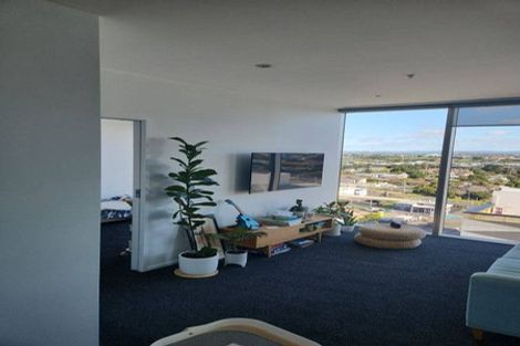 Photo of property in Sentinel Apartments, 905/3 Northcroft Street, Takapuna, Auckland, 0622