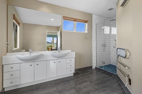 Photo of property in 4 Dunkeld Lane, Redcliffs, Christchurch, 8081