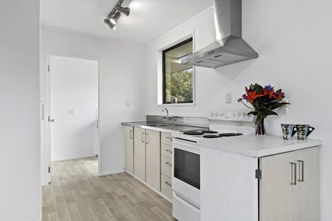 Photo of property in 95b Oakfield Crescent, Pukete, Hamilton, 3200