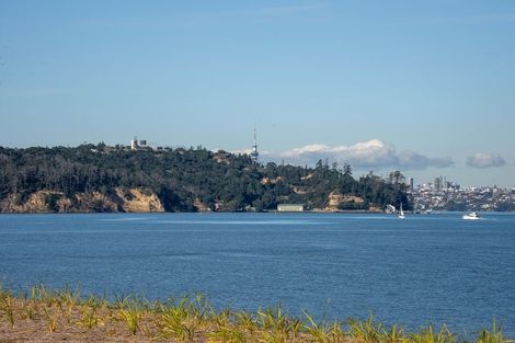 Photo of property in 42 Harbourside Parade, Hobsonville, 0616