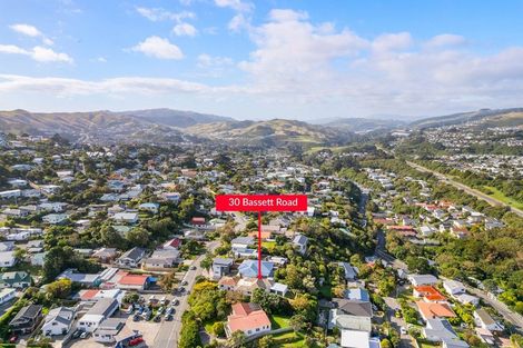 Photo of property in 30 Bassett Road, Johnsonville, Wellington, 6037