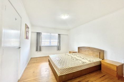 Photo of property in 20 Karaka Street, New Lynn, Auckland, 0600