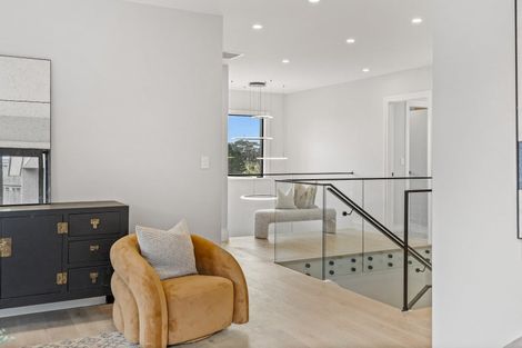 Photo of property in 7 Halcyon Bay Lane, Wainui, 0992