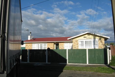 Photo of property in 9 Selwyn Street, Levin, 5510