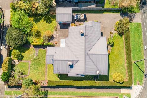 Photo of property in 12 Saint Leonard Street, Saint Johns Hill, Whanganui, 4501