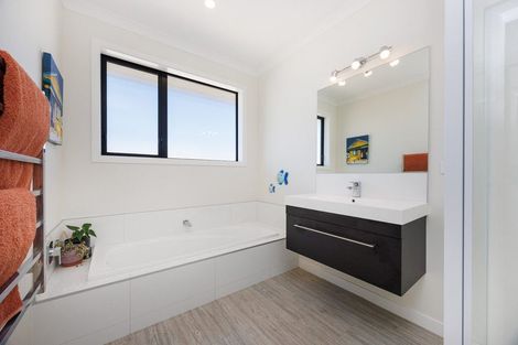 Photo of property in 147 Pharazyn Street, Maewa, Feilding, 4702