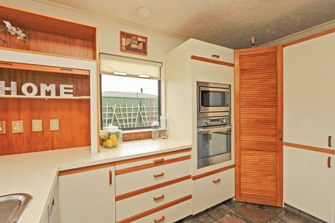 Photo of property in 37 Anderson Road, Taradale, Napier, 4112