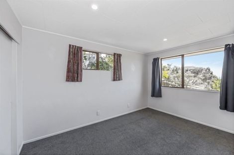 Photo of property in 12 Kauri Road, Stanmore Bay, Whangaparaoa, 0932
