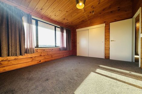 Photo of property in 11a Pendene Place, Forrest Hill, Auckland, 0620