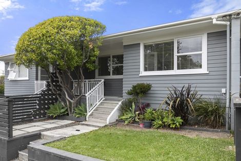 Photo of property in 19 Church Street, Northcote Point, Auckland, 0627