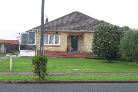 Photo of property in 15 Maxwell Avenue, Papatoetoe, Auckland, 2025