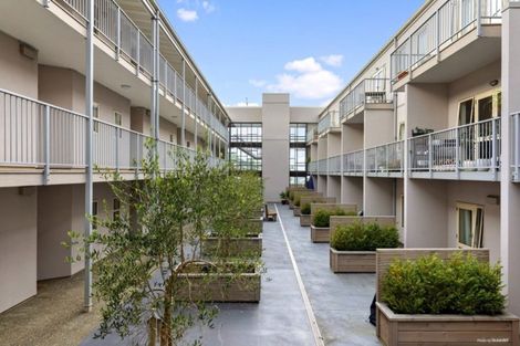 Photo of property in Luxford Villas, 105/72 Herald Street, Berhampore, Wellington, 6023