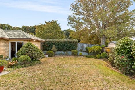 Photo of property in 16 Mcleod Place, Papamoa Beach, Papamoa, 3118