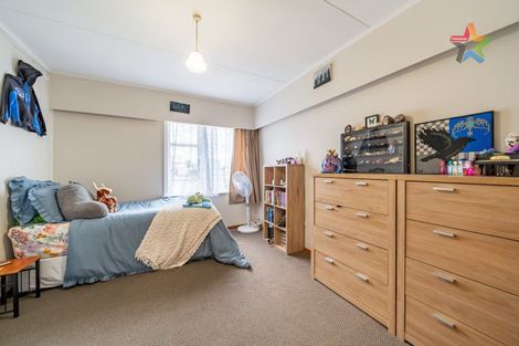 Photo of property in 52 Russell Road, Wainuiomata, Lower Hutt, 5014