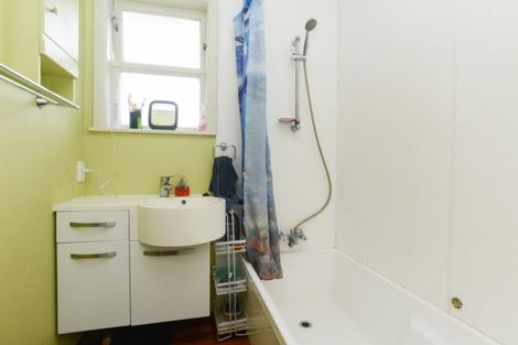 Photo of property in 12 Ireland Place, Pirimai, Napier, 4112