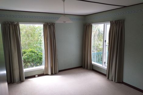 Photo of property in 26-26a Chartwell Drive, Crofton Downs, Wellington, 6035