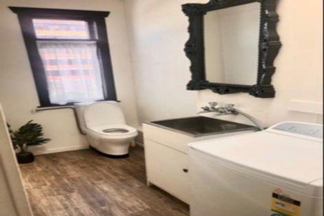 Photo of property in 290 Devon Street West, New Plymouth, 4310