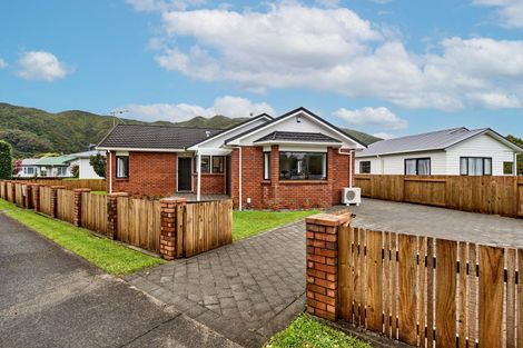 Photo of property in 16 Birdwood Road, Waterloo, Lower Hutt, 5011