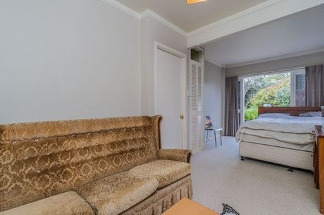Photo of property in 6 Barker Rise, Northcross, Auckland, 0632