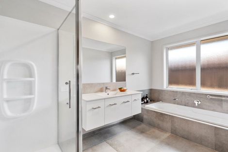 Photo of property in 48 Farrier Street, Papamoa, 3118