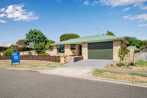 Photo of property in 144 Langdale Avenue, Paraparaumu, 5032