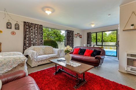 Photo of property in 11 Jordan Way, Kelvin Grove, Palmerston North, 4414