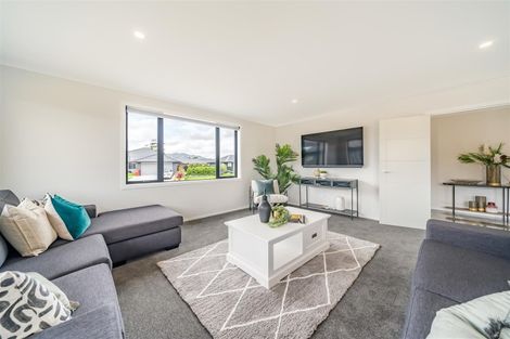 Photo of property in 37 Buddle Road, Wallaceville, Upper Hutt, 5018