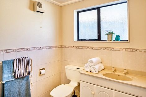 Photo of property in 1 The Top Gallant, Whitby, Porirua, 5024