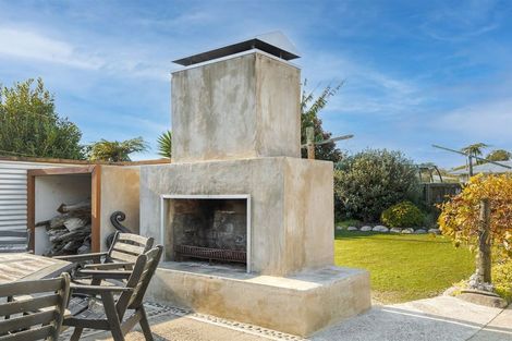 Photo of property in 53 Queen Street, Westport, 7825