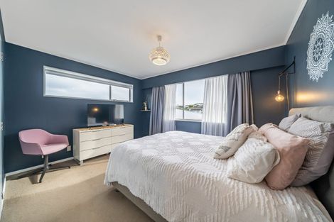 Photo of property in 6 Spey Place, Papakowhai, Porirua, 5024