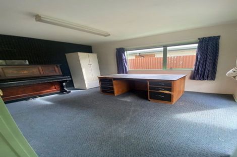 Photo of property in 16 Middlepark Road, Sockburn, Christchurch, 8042