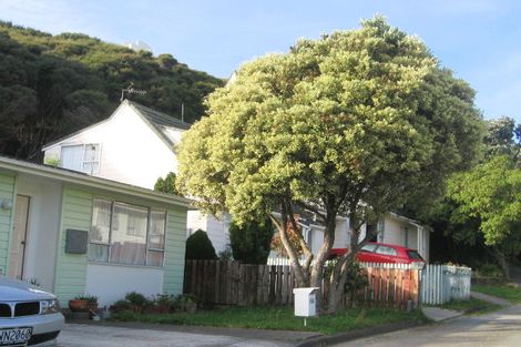 Photo of property in 2/13 Yarrow Place, Papakowhai, Porirua, 5024