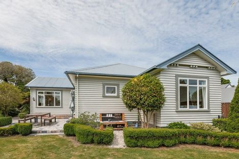 Photo of property in 22 Queen Street, Westport, 7825